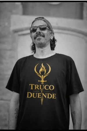 Camiseta Truco y Duende en negro